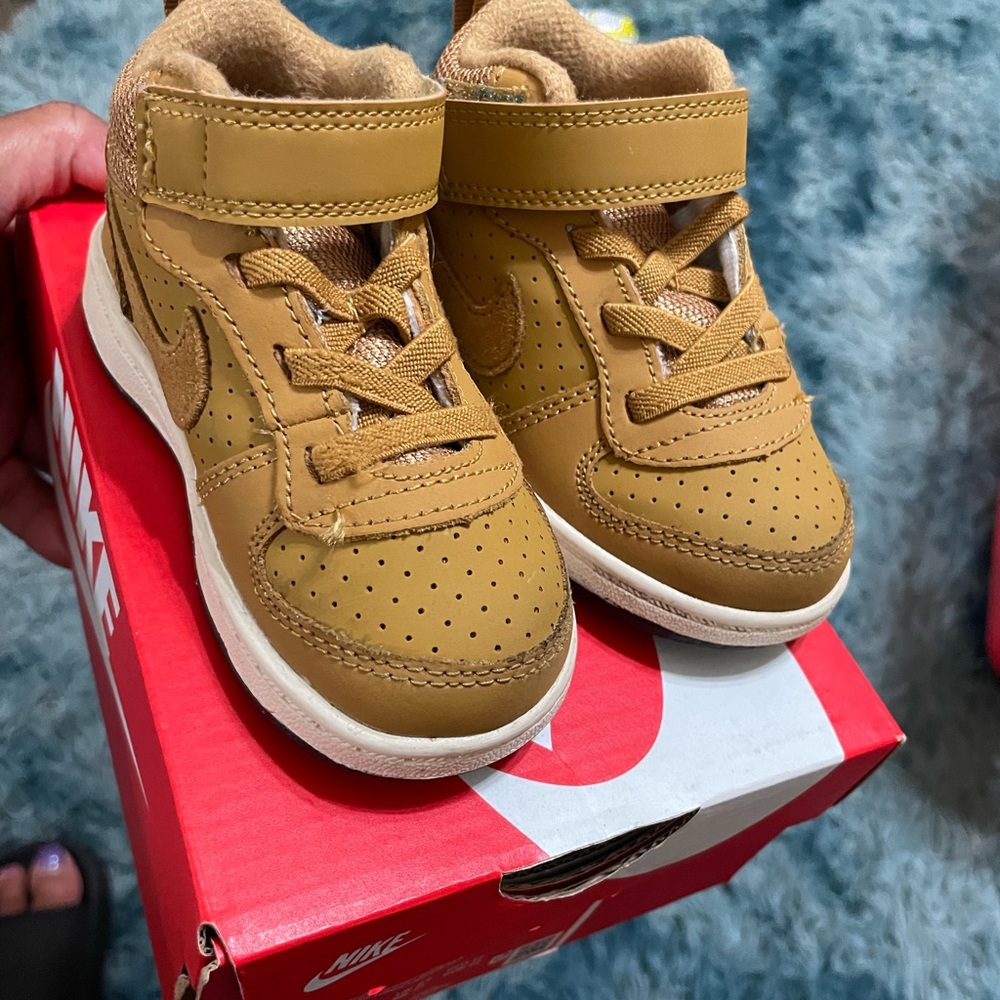 Toddler Nike shoes